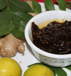 Health Benefits of Karvepaku Pickle